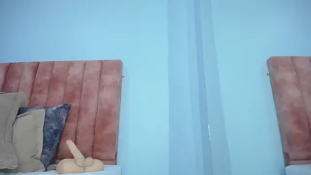 nana_levy webcam