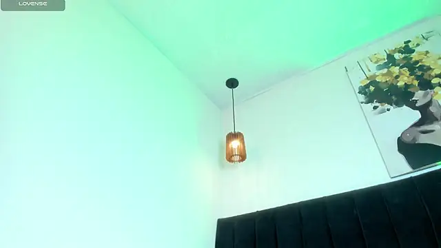 dolly_zoe webcam