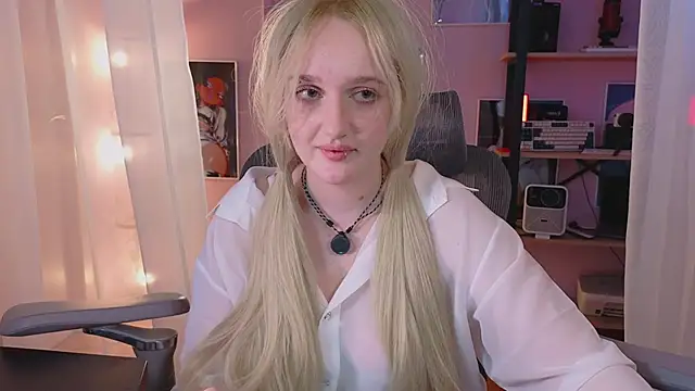 ELLIEJAY webcam