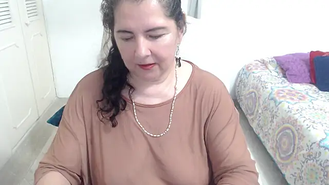 leonela_69 webcam