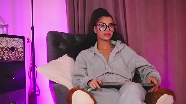 ZariaaVera webcam
