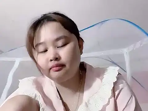 NhungNhun789 webcam