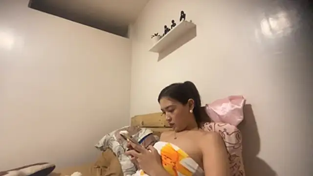AleshiaWiede webcam