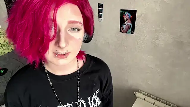 Playful_Vi webcam