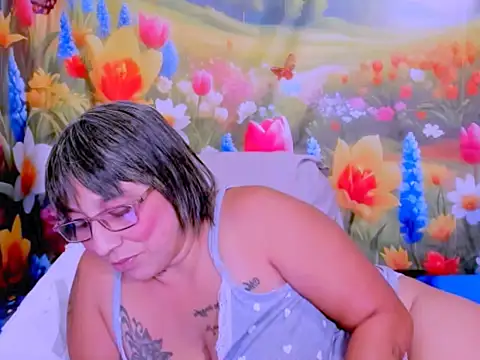 indianroxy webcam