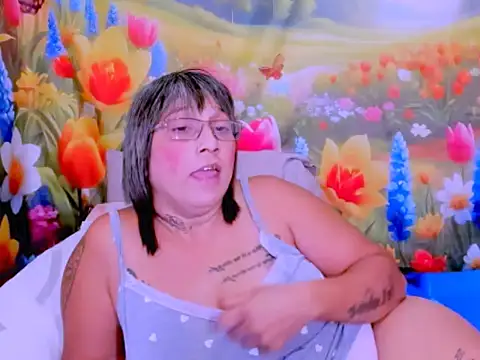 indianroxy webcam