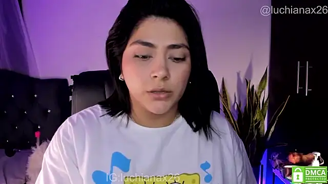 lucy26_ webcam