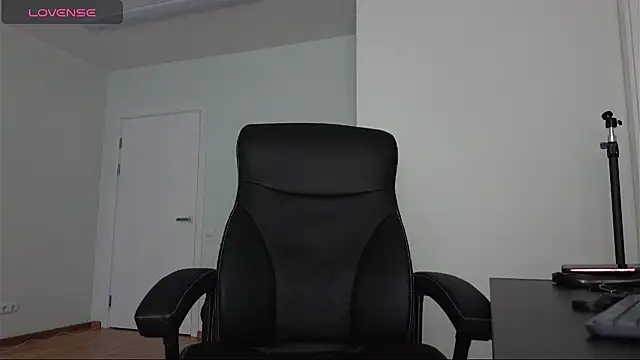 Laura_Chaplin webcam