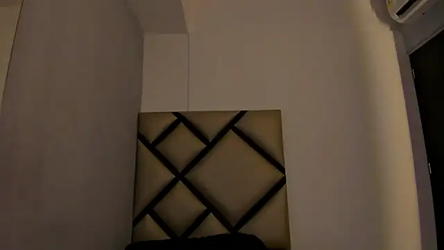 Lucy-23 webcam