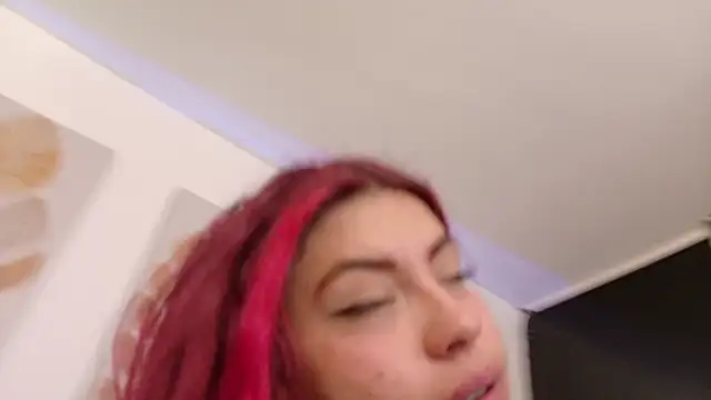 lil_moon1 webcam