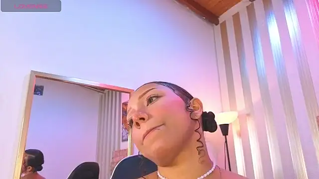 lilith_pink__ webcam