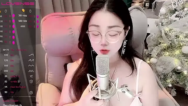 Monica-666888- webcam