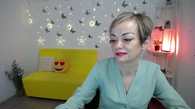 NikaMayu webcam