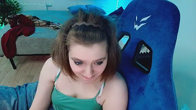 cranberryhot - CranberryHot's free webcam - UK Sex Cams