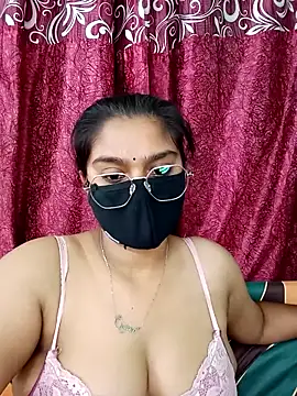 Webcam Model (Jasmine_jaaan)  is live.Free join now!