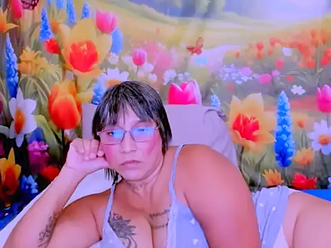 indianroxy webcam
