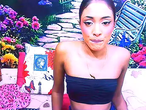 IndianPretty14u2Luv webcam