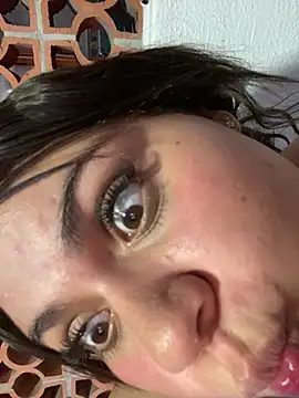 Eimy_Curvy webcam