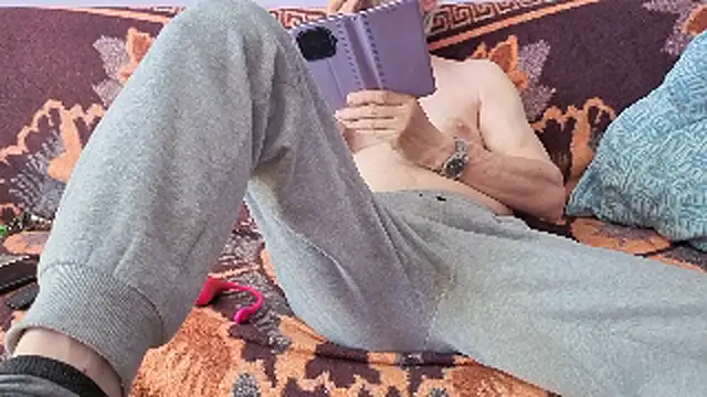 cumloverboyxx69 - Cumloverboyxx69's free webcam - UK Sex Cams