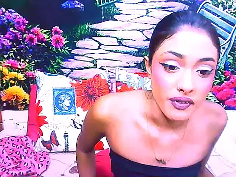 IndianPretty14u2Luv webcam