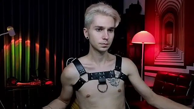 Joseph__Quinn webcam