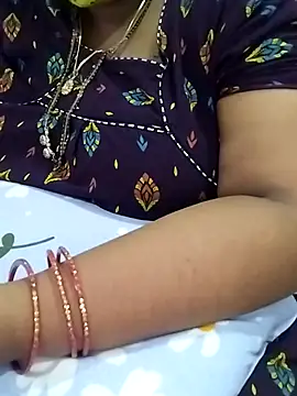 Divyahoty webcam