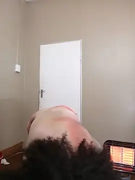 ExtraDoll webcam