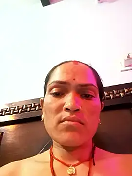 sonam15884 (F young) - Family reunion