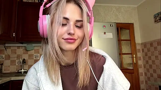 Evva_mayy webcam