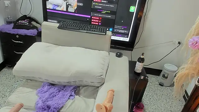 liaa_cams (F young) - masturbation