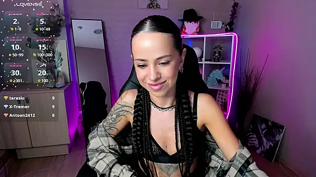 monica_brilliant - Monica_brilliant's free webcam - UK Sex Cams