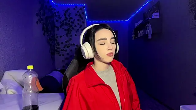 nightfoxxx (F teen) - Wink <3