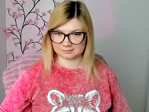 lola_moree - Lola_moree's free webcam - UK Sex Cams