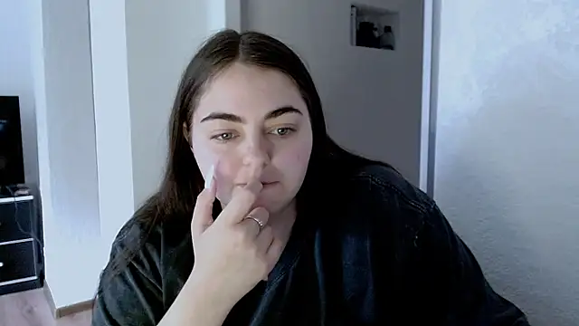kitsune_8 - Kitsune_8's free webcam - UK Sex Cams