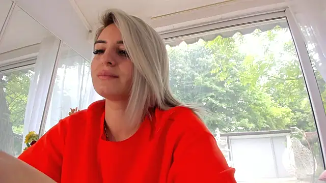 ella_vee - Ella_Vee's free webcam - UK Sex Cams
