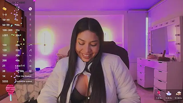 kloe28 - Kloe28's free webcam - UK Sex Cams