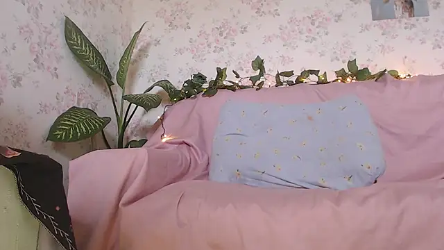 amber__fox - Amber__Fox's free webcam - UK Sex Cams