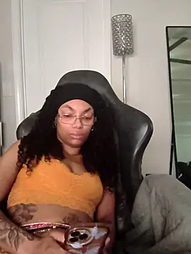 Webcam Model (butterflybootyy)  is live.Free join now!