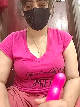 Webcam Model (Saanvi-Sen)  is live.Free join now!