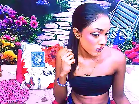 IndianPretty14u2Luv webcam