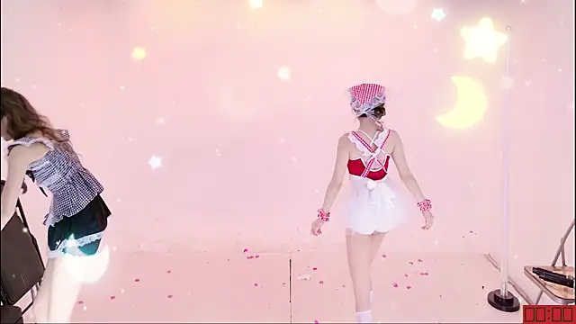 tnt-sister (G young) - 蟑螂服唱跳大香蕉