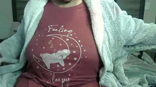 BigButt-MomJ75 webcam