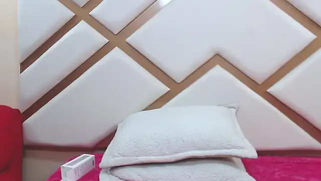 Issaa_Tyler webcam