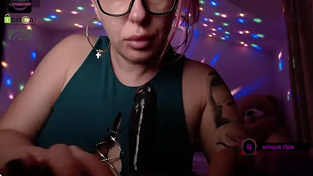 SonyaDevon webcam