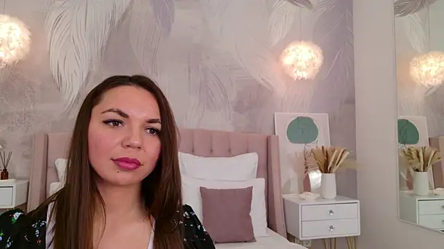 CamillaLarson webcam