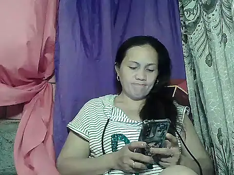 prettymomma24xx webcam