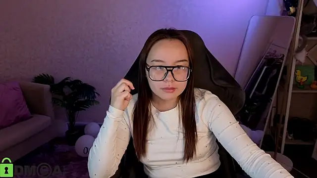 Eva_Cutties webcam