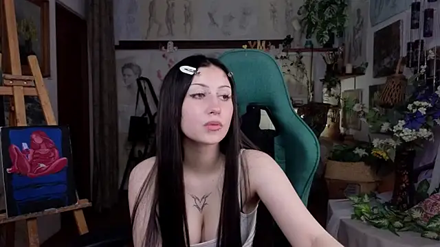 EffieMeowley webcam