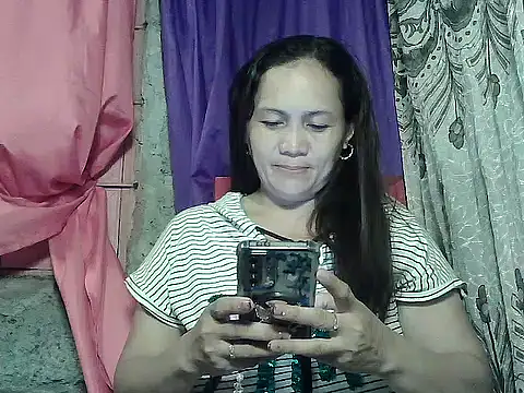 prettymomma24xx webcam