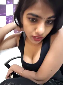 Alisha_Babyy webcam